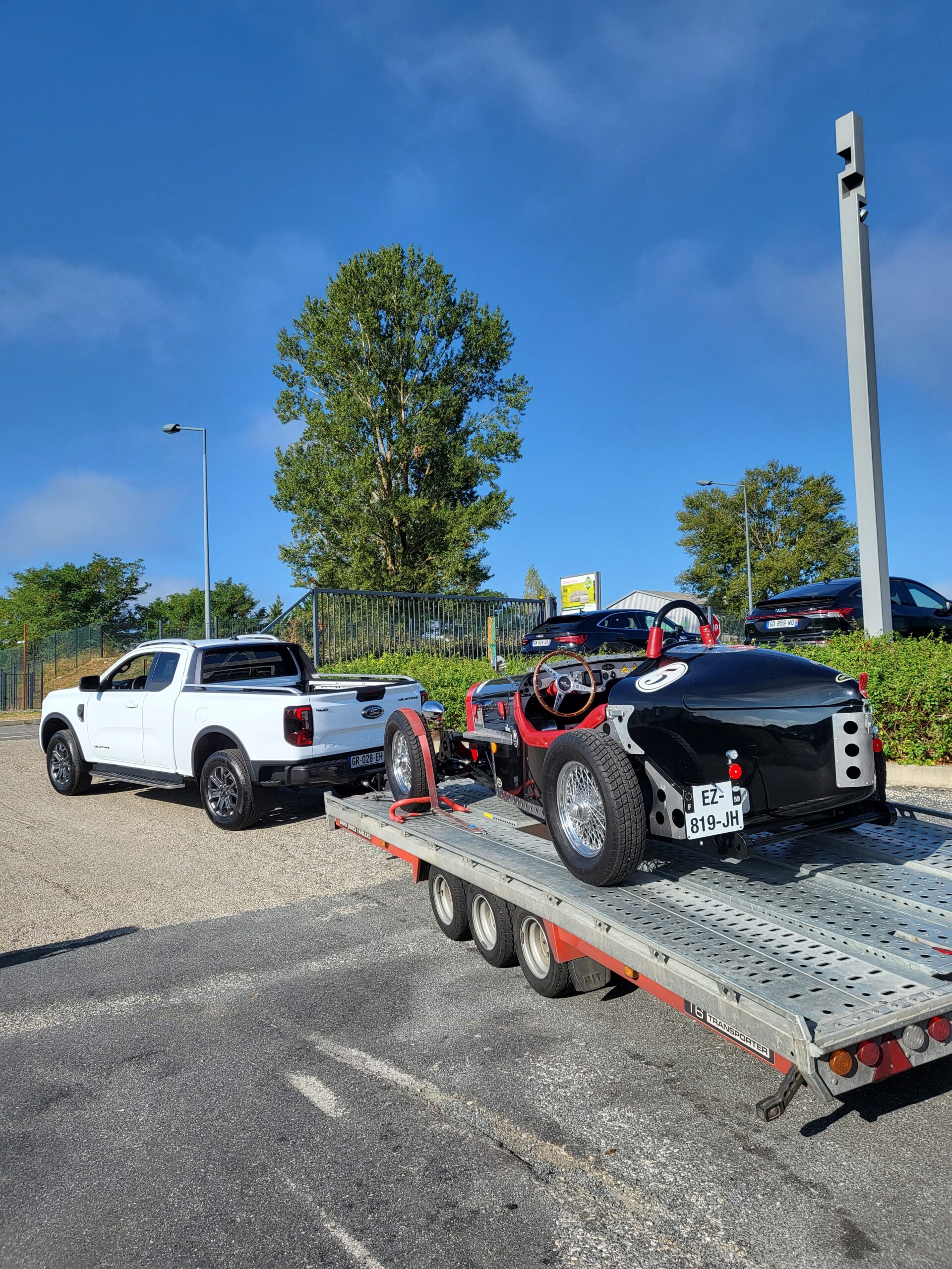 Prix Transport Voiture, Convoyage Automobile & Enlèvement Épave : Le Guide Complet 2026